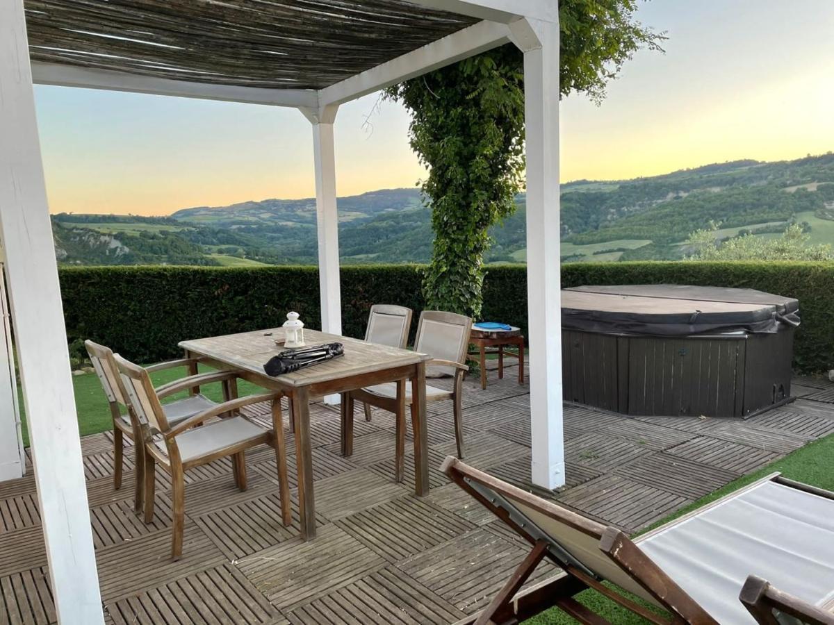 Villa Tamara Country & Spa Suites Montefiore Conca Luaran gambar