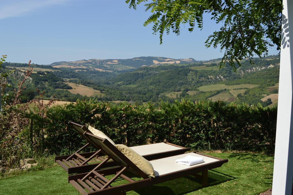 Villa Tamara Country & Spa Suites Montefiore Conca Luaran gambar